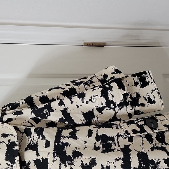 Hazel Size S Black and Cream Colored Swing Jacket, 3/4 Length Balloon Sleeves - Picture 2 of 12